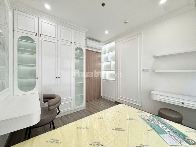 CẮT LỖ bán 3pn - giá 3,3 tỷ nhà mới view thoáng, Đã có sổ- Vinhomes Q9