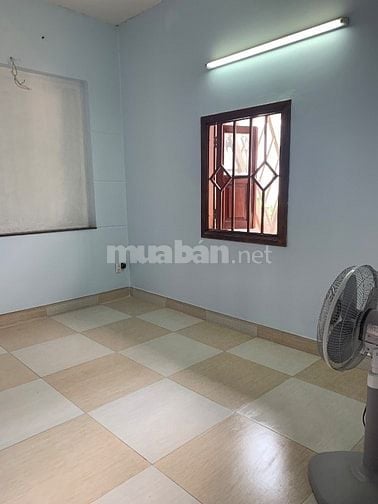 CHDV 35m2, 1PN,1PK, có cửa sổ trời, trung tâm Q12