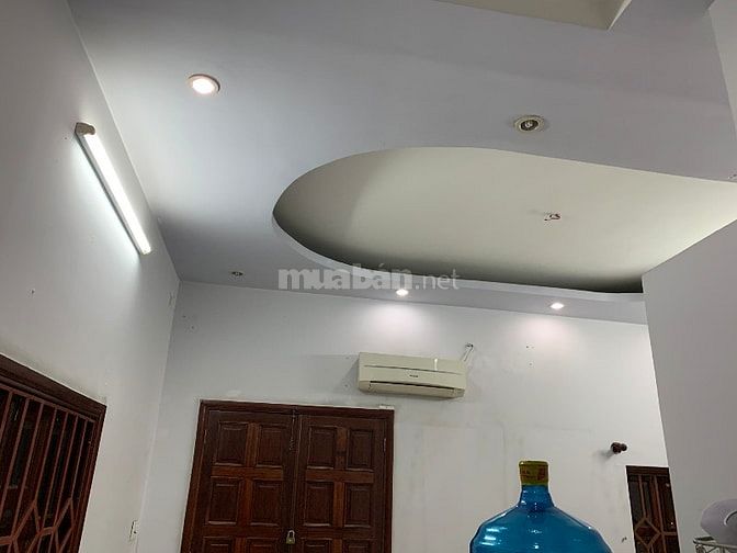 CHDV 35m2, 1PN,1PK, có cửa sổ trời, trung tâm Q12