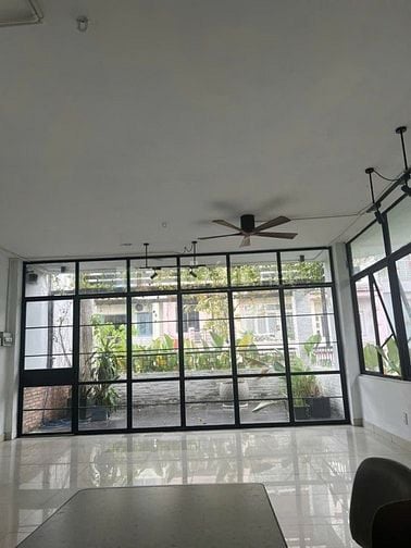Mặt bằng lầu trống cho thuê văn phòng, phòng tập yoga
