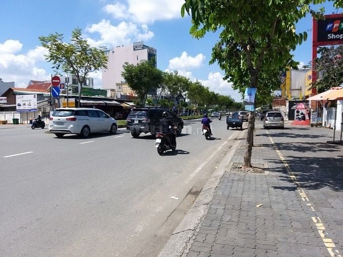 Bán nhà mặt tiền Trần Não p. An Khánh Quận 2 giá 115 tỷ