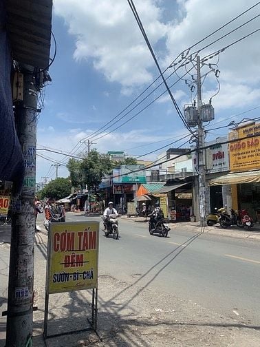 ĐẤT LỚN 717M2 NGANG 12M CÓ NHÀ 3 TẦNG HẺM XE TẢI NGAY TÊN LỬA NỐI DÀY.