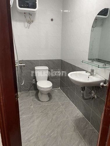 Chính chủ bán căn hộ chung cư tầng 3 thương mại Vinaconex 12 diện t
