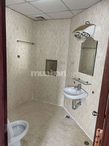Chính chủ bán căn hộ chung cư tầng 3 thương mại Vinaconex 12 diện t