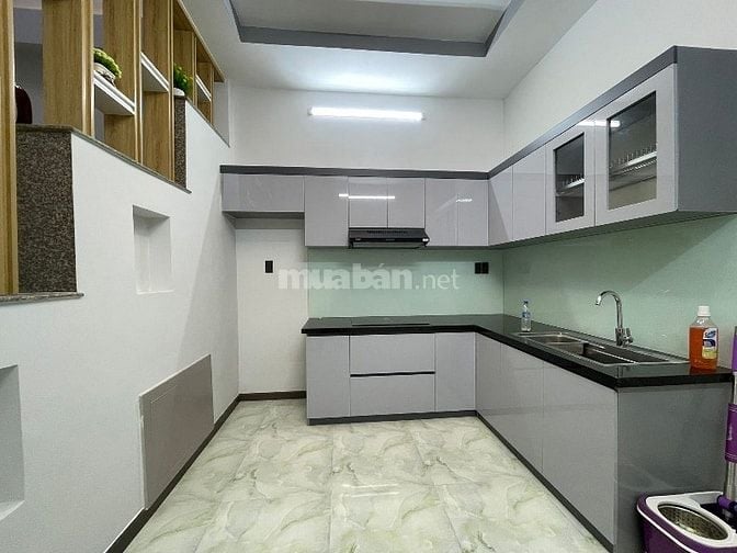 Bán nhà 1 trệt 1 lầu hẻm rộng 6m đường Đình Phong Phú, sổ hồng riêng