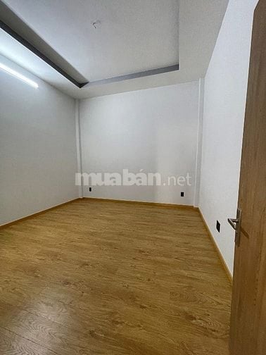 Bán nhà 1 trệt 1 lầu hẻm rộng 6m đường Đình Phong Phú, sổ hồng riêng