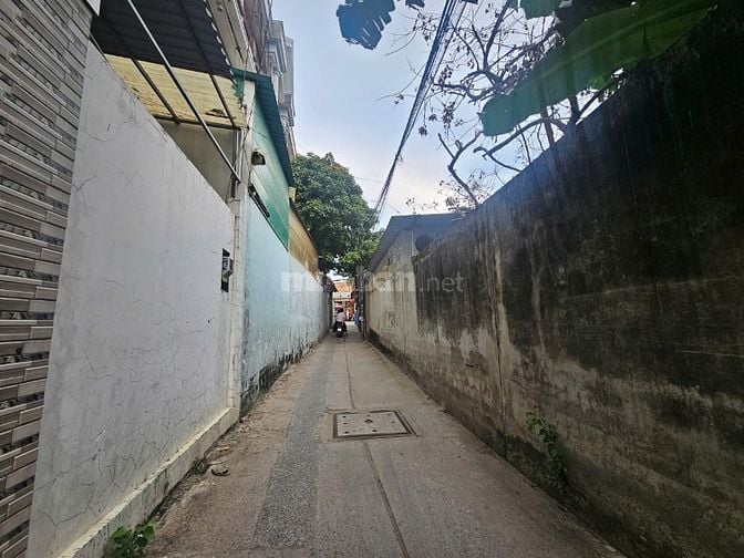 Bán nhà hẻm Ô tô đường Nguyễn Duy Trinh Quận 2 gần chợ (72.5m2) 7 tỷ