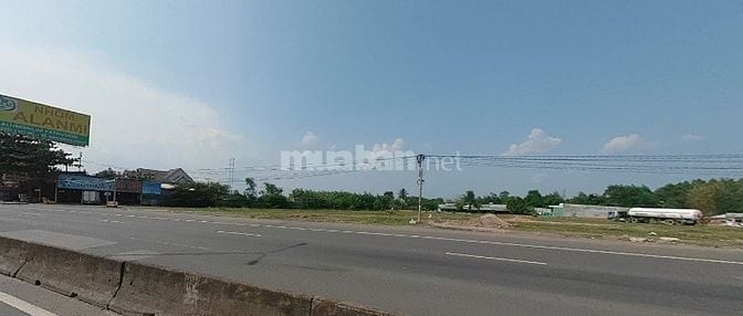 Mặt tiền Quốc Lộ 51, trước sân bay Long Thành, dt 100mx80m, giá 65 tỷ
