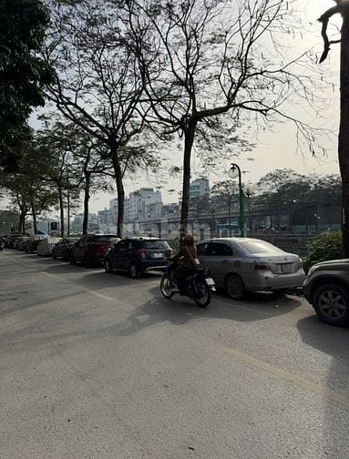 Chính chủ bán nhà 4 tầng số 28 ngõ 111 phố Quan Hoa, Cầu Giấy