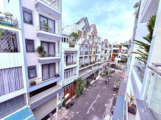 Hẻm8m-Nhà-khu-vip-đường-số-59-gò-vấp-4-tầng-xe hơi ngủ trong nhà .