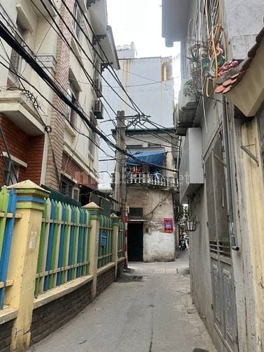 Ngõ hoàng quôc việt bán gấp nhà 5 tầng 43m2 , mặt tiền 3m,mặt ngõ 3m, 