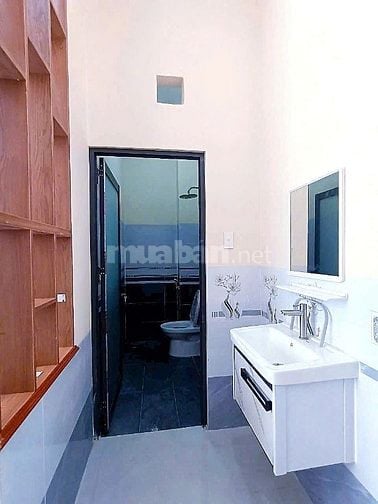 GD BÁN GẤP CĂN NHÀ NÀY , ĐỂ ĐI MỸ 2TY350TR SHR 