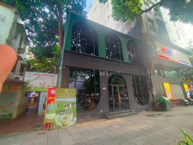 Cho thuê mặt bằng kinh doanh mặt phố Tràng Thi 400m2 mặt tiền 8m