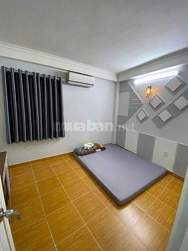 QUẬN 11 NGAY LÊ ĐẠI HÀNH SÁT BÊN Q5, Q10 - DT 41M2 4 TẦNG HẺM 4M, 4PN