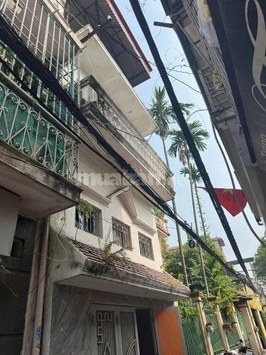 Ngõ hoàng quôc việt bán gấp nhà 5 tầng 43m2 , mặt tiền 3m,mặt ngõ 3m, 