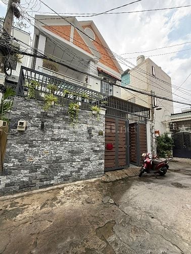 Ngay Công Viên Gia Định 7.5 x 14m 1 lầu đẹp như hình chỉ 10.5 tỷ