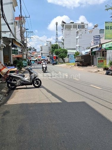 Bán nhà mặt tiền đường Nguyễn Tư Nghiêm Quận 2 giá 12 tỷ