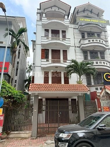 Bán Biệt Thự đầu ngõ 164 Khuất Duy Tiến, 150m2, 5 tầng mặt tiền 7,2m