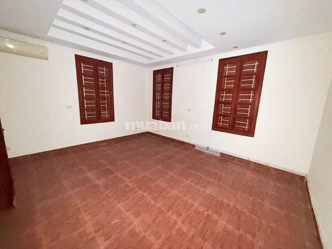 Bán Biệt Thự đầu ngõ 164 Khuất Duy Tiến, 150m2, 5 tầng mặt tiền 7,2m