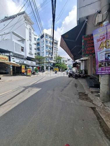 Bán nhà mặt tiền đường Nguyễn Tư Nghiêm Quận 2 giá 12 tỷ