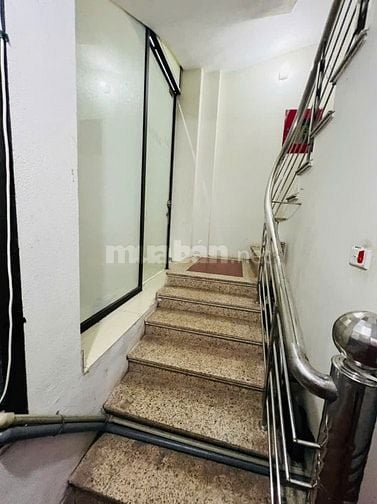 CCMN 1 khách 1 ngủ , ngà lô góc 2 mặt thoảng view sông thoáng mát 