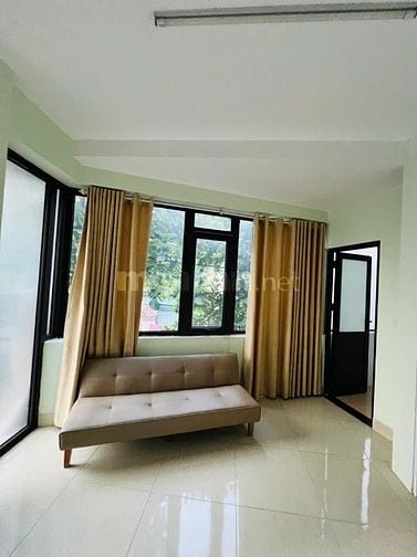 CCMN 1 khách 1 ngủ , ngà lô góc 2 mặt thoảng view sông thoáng mát 