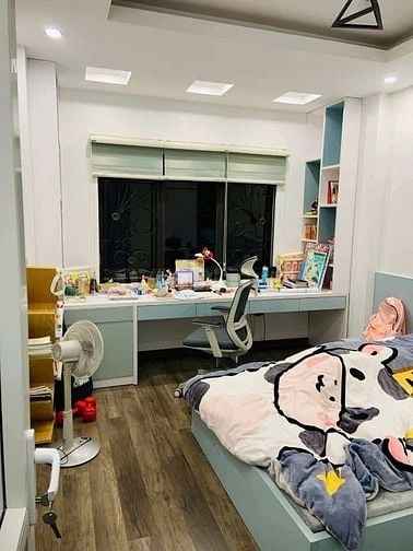 Yên Hoà, sổ vuông đét, vài bước ra phố, nhà đẹp bê tông b5