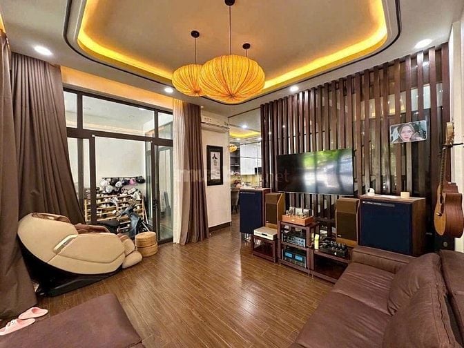 Bán nhà 02 tầng (ngang 8m-dài 20m) gần Chợ Bình Tây Quận 6 giá 2,5 tỷ
