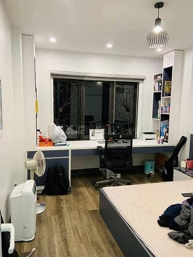 Yên Hoà, sổ vuông đét, vài bước ra phố, nhà đẹp bê tông b5