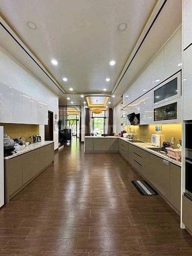 Bán nhà 02 tầng (ngang 8m-dài 20m) gần Chợ Bình Tây Quận 6 giá 2,5 tỷ