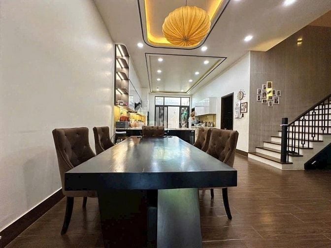 Bán nhà 02 tầng (ngang 8m-dài 20m) gần Chợ Bình Tây Quận 6 giá 2,5 tỷ