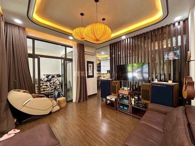 Bán nhà 02 tầng (ngang 8m-dài 20m) gần Chợ Bình Tây Quận 6 giá 2,5 tỷ