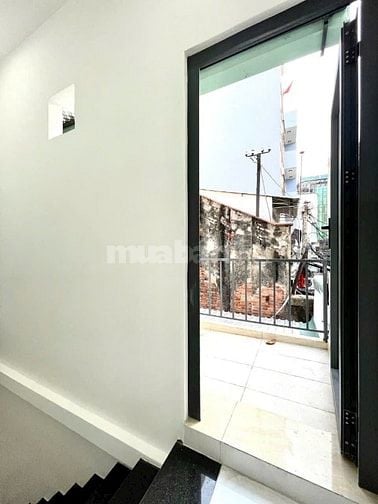 Cho thuê nhà mặt tiền Trần Phú, P4,Q5 giá 8.5tr