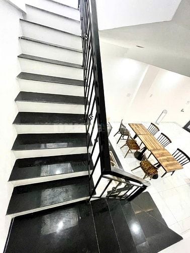 Cho thuê nhà mặt tiền Trần Phú, P4,Q5 giá 8.5tr