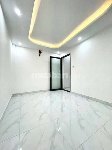 Cho thuê nhà mặt tiền Trần Phú, P4,Q5 giá 8.5tr