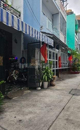 Bán nhà đường Tỉnh Lộ 10–khu Tên Lửa–Bình Tân, Dt: 4x19m, 2 tầng