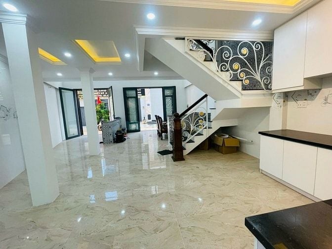 Ngay Tỉnh Lộ 10, Nhà 5 Tầng, 57m2, Ngang 7,2m, HXH 6m, SHR,Chỉ 4,9Tỷ