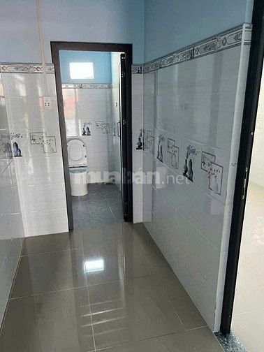 Bán nhà 670tr, đang cho thuê 8tr/tháng, ngay chợ Bình Chánh, SHR