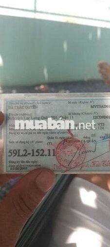 Ban xe dang chay atila