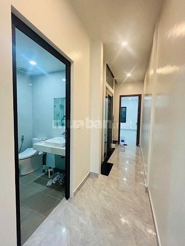 Bán nhà Nguyễn Trãi thoáng trước sau, kinh doanh, dt 70m2, 6t, mt 4m.