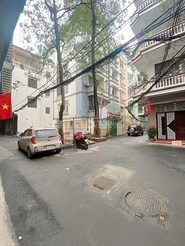Bán nhà Nguyễn Trãi thoáng trước sau, kinh doanh, dt 70m2, 6t, mt 4m.