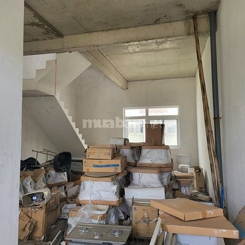 Cho thuê nhà thô nguyên căn 5x15, 1 trệt, 2 lầu Lovera Park Bình Chánh