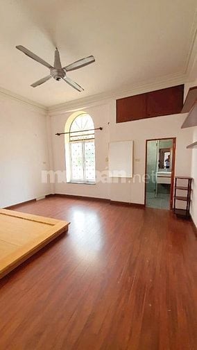 Kẹt bán gấp nhà MT Trần Bình Trọng,Bình Thạnh,108m,5lau,hơn 14ty