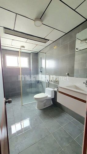 Kẹt bán gấp nhà MT Trần Bình Trọng,Bình Thạnh,108m,5lau,hơn 14ty