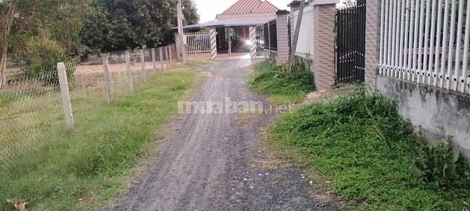 178m2 có 100m2 thổ cư. Đất 2 mặt tiền. Gần KCN. 500tr