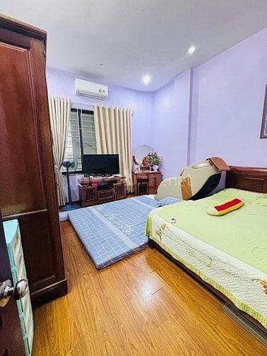42m², 4 tầng, gần hồ, cách ô tô đúng… 25m – Nhà phố Quan Nhân đang 