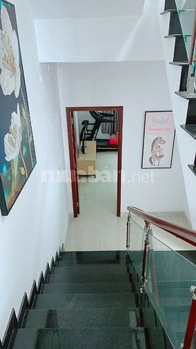 Trả nợ Bank tôi cần bán Nhà Phố 1 trệt 3 lầu KDC 13C Greenlife nhà mới