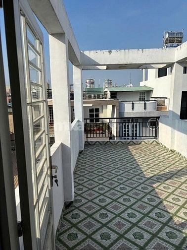 NHÀ HẺM ĐƯỜNG RỘNG 12M Ô TÔ VÀO NHÀ, THÁI PHIÊN, Q.11