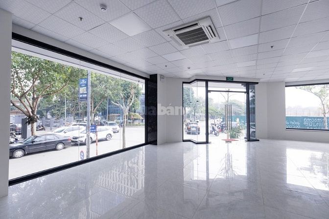 Cho thuê tòa nhà đẹp Nguyễn Chánh, Cầu Giấy: 180m2, 7 tầng, 1 hầm