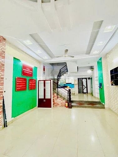GẤP !  BÁN NHÀ MT 10M PHẠM VĂN BẠCH CHO THUÊ 30 TRIỆU P15 TÂN BÌNH